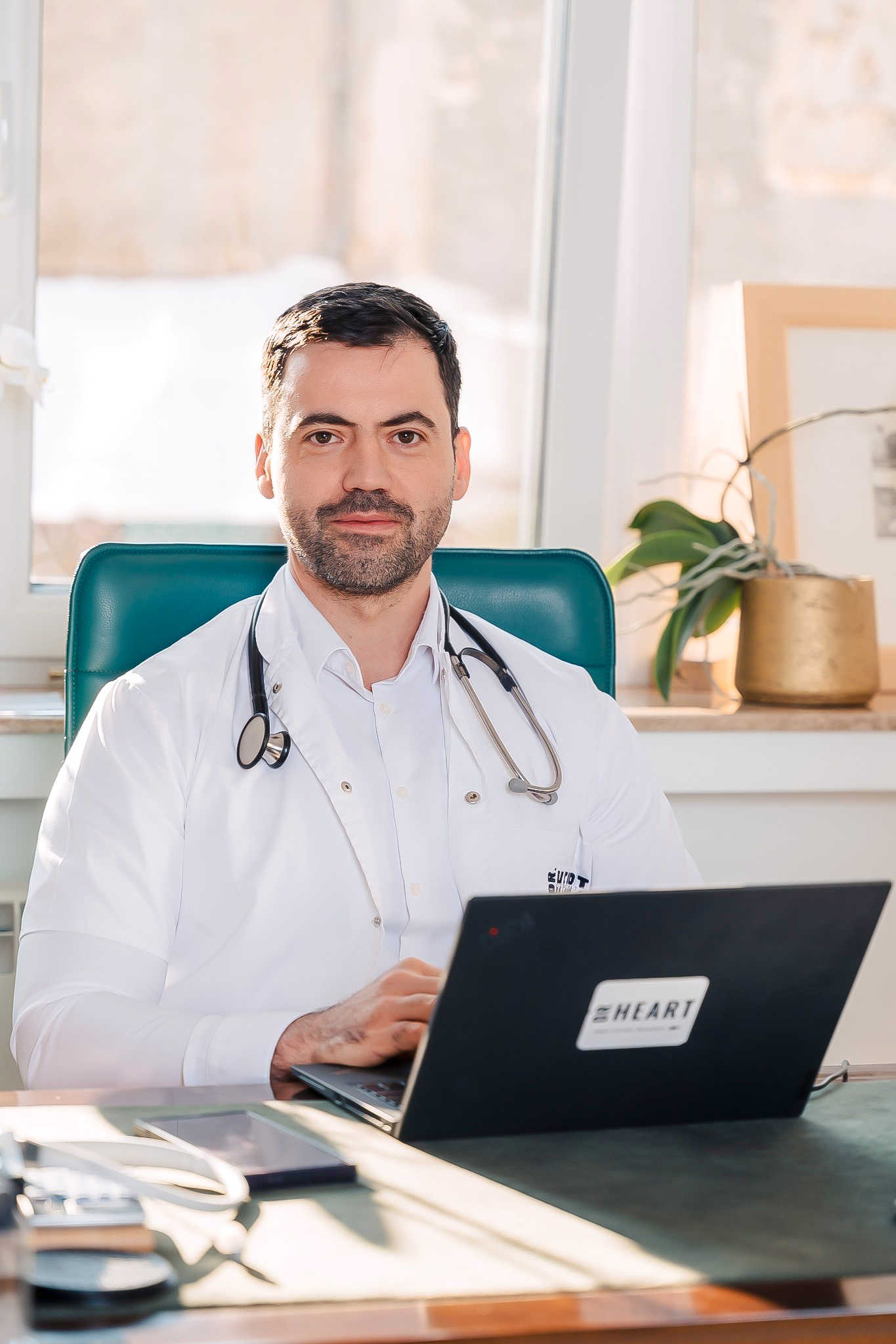 „Am văzut mulți pacienți cu infarct la 42, 38 sau 35 de ani” - Dr. Ștefan Busnatu 