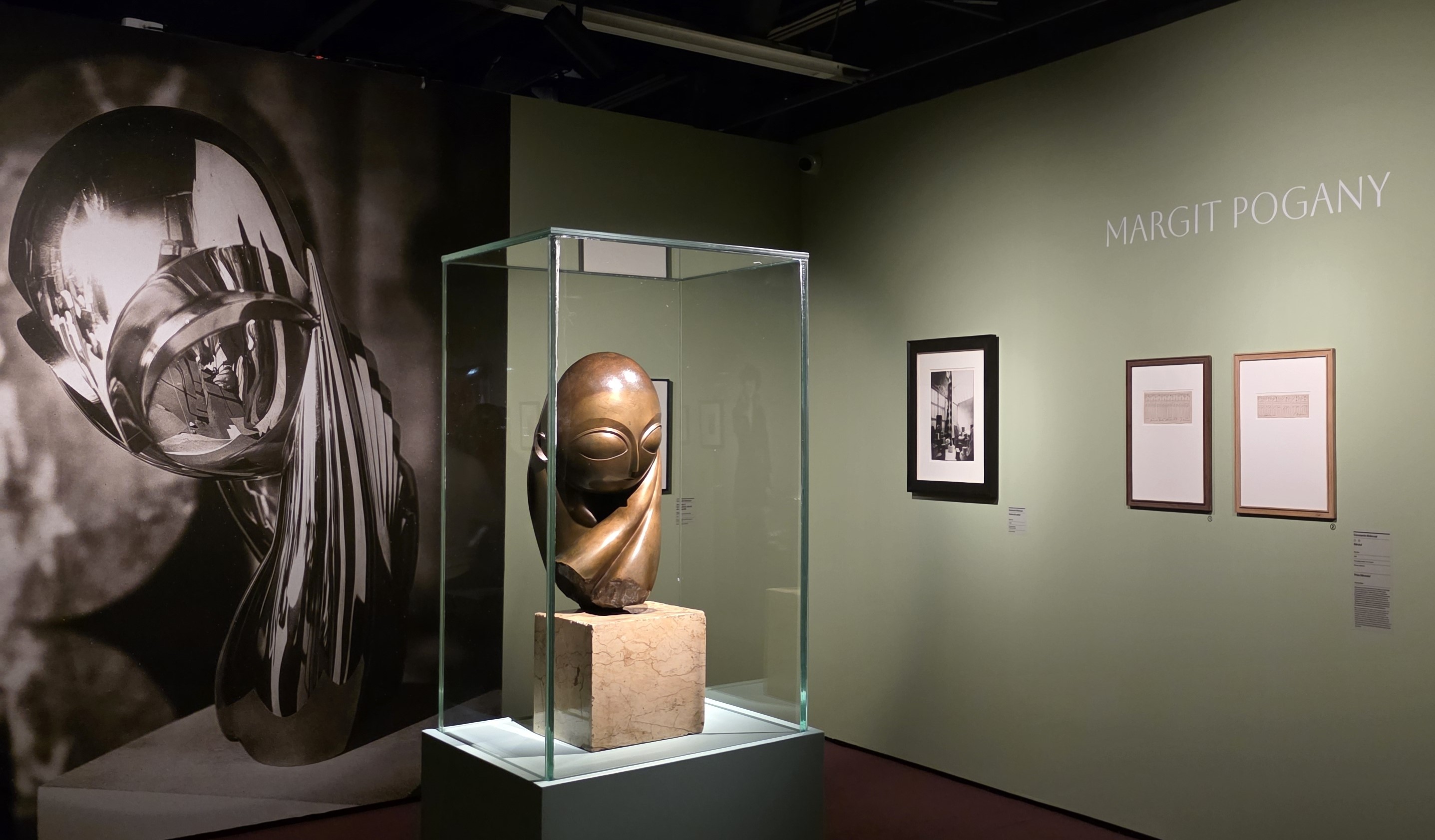 Brâncuși și  eternul feminin