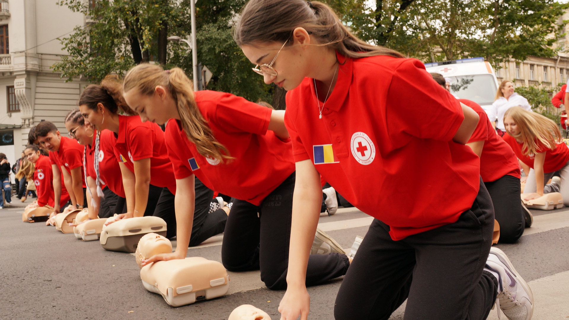 Demonstrații de prim ajutor de Ziua Mondială a Resuscitării