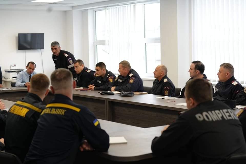 Salvatorii ucraineni se antrenează alături de colegii români în noul poligon de la Siret