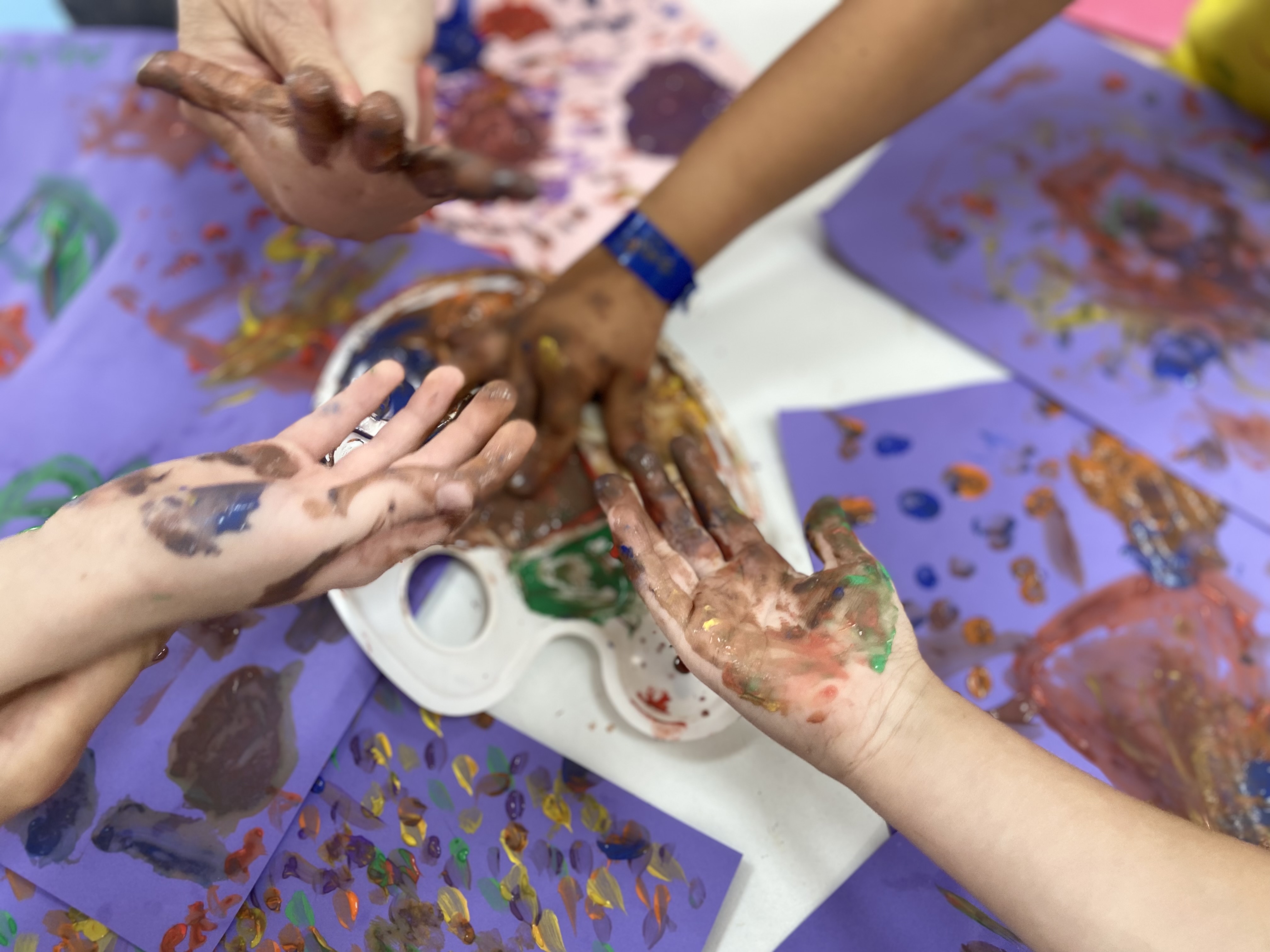 50 de copii cu boli rare, beneficiari ai proiectului „IntegRaRe pas cu pas prin joc și culoare”