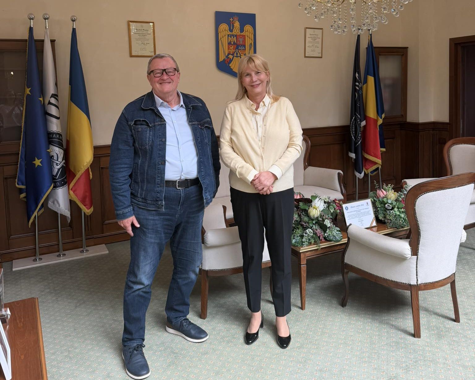Rectorul UMF Cluj s-a întâlnit cu consulul onorific al României la San Francisco