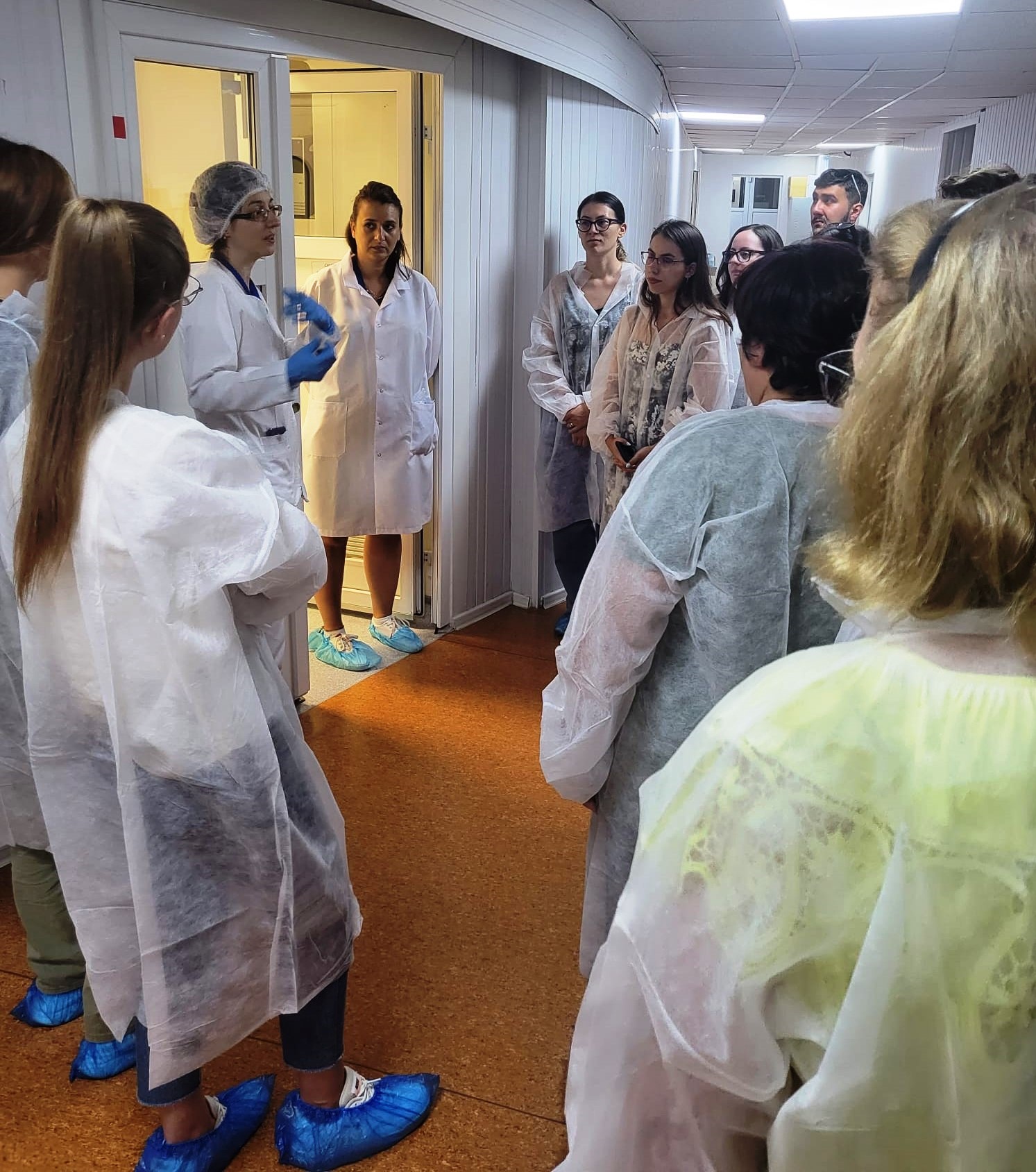 Studenții din Craiova au vizitat Institutul Cantacuzino