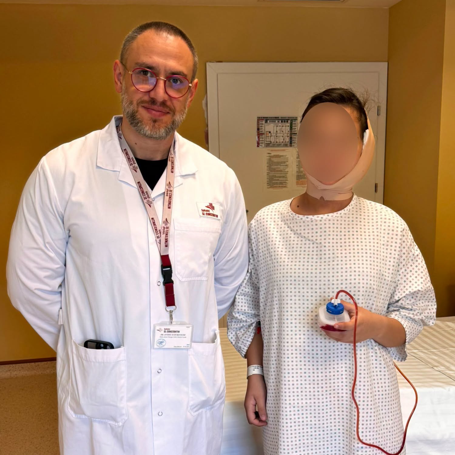 Tratamentul unei tumori de parotidă la copil, la un spital din Brașov