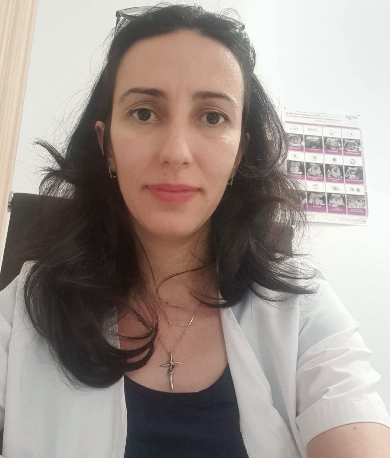 Conf. dr. Romina Sima: „O anamneză riguroasă este esențială înainte de fiecare prescripție de contraceptive”