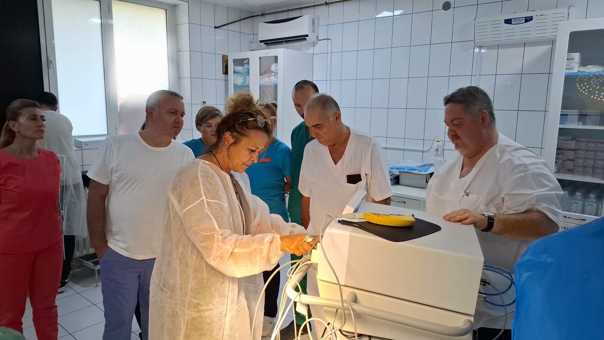 Chirurgie de înaltă precizie pentru tratarea cancerului la plămâni, la Galați