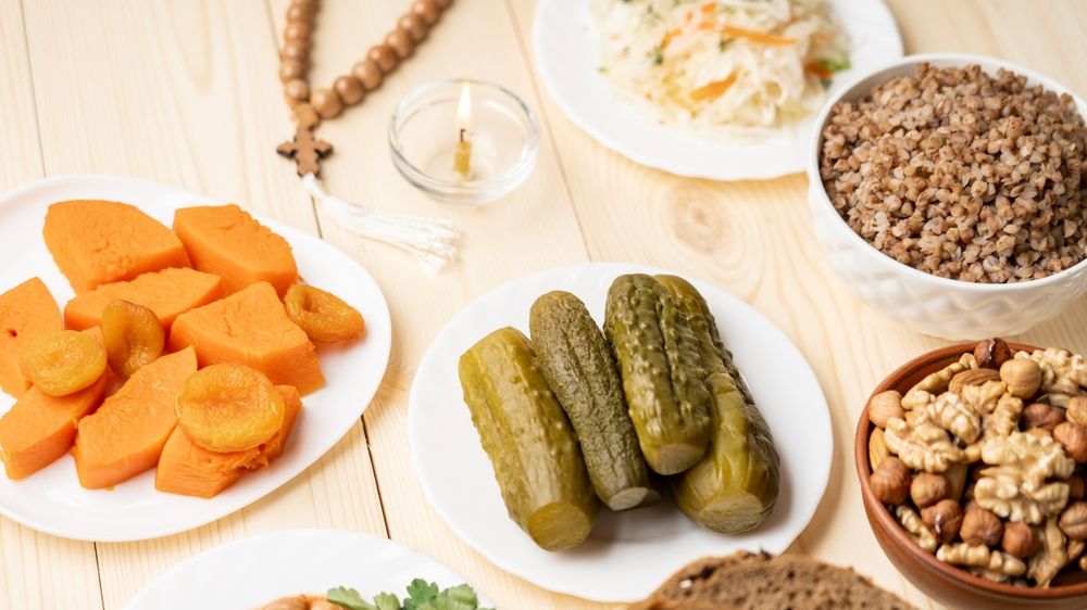 Ce mâncăm în posturile religioase ca să nu ne îngrășăm