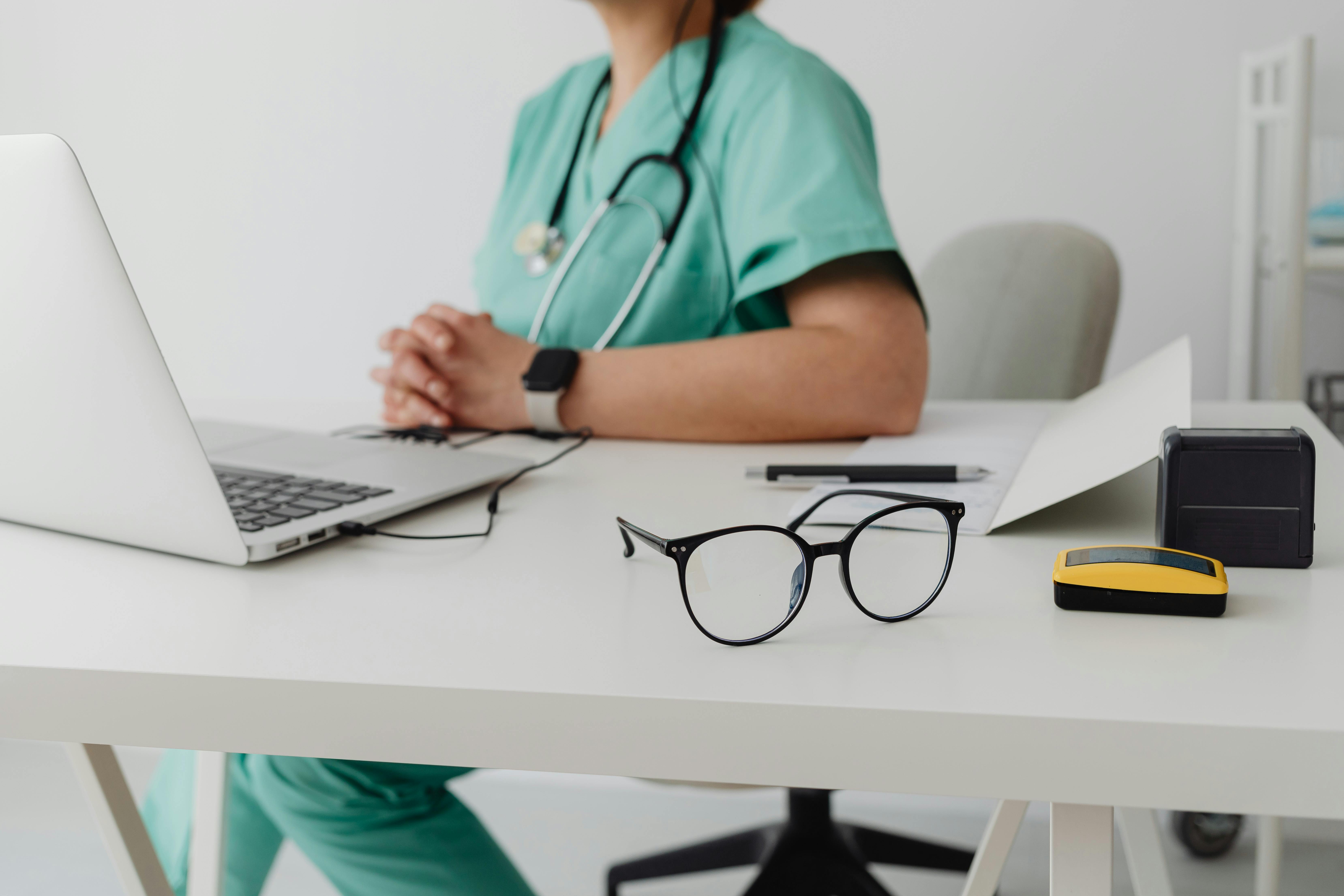 Canada: pregătirea medicilor în era digitală, sub lupa specialiștilor