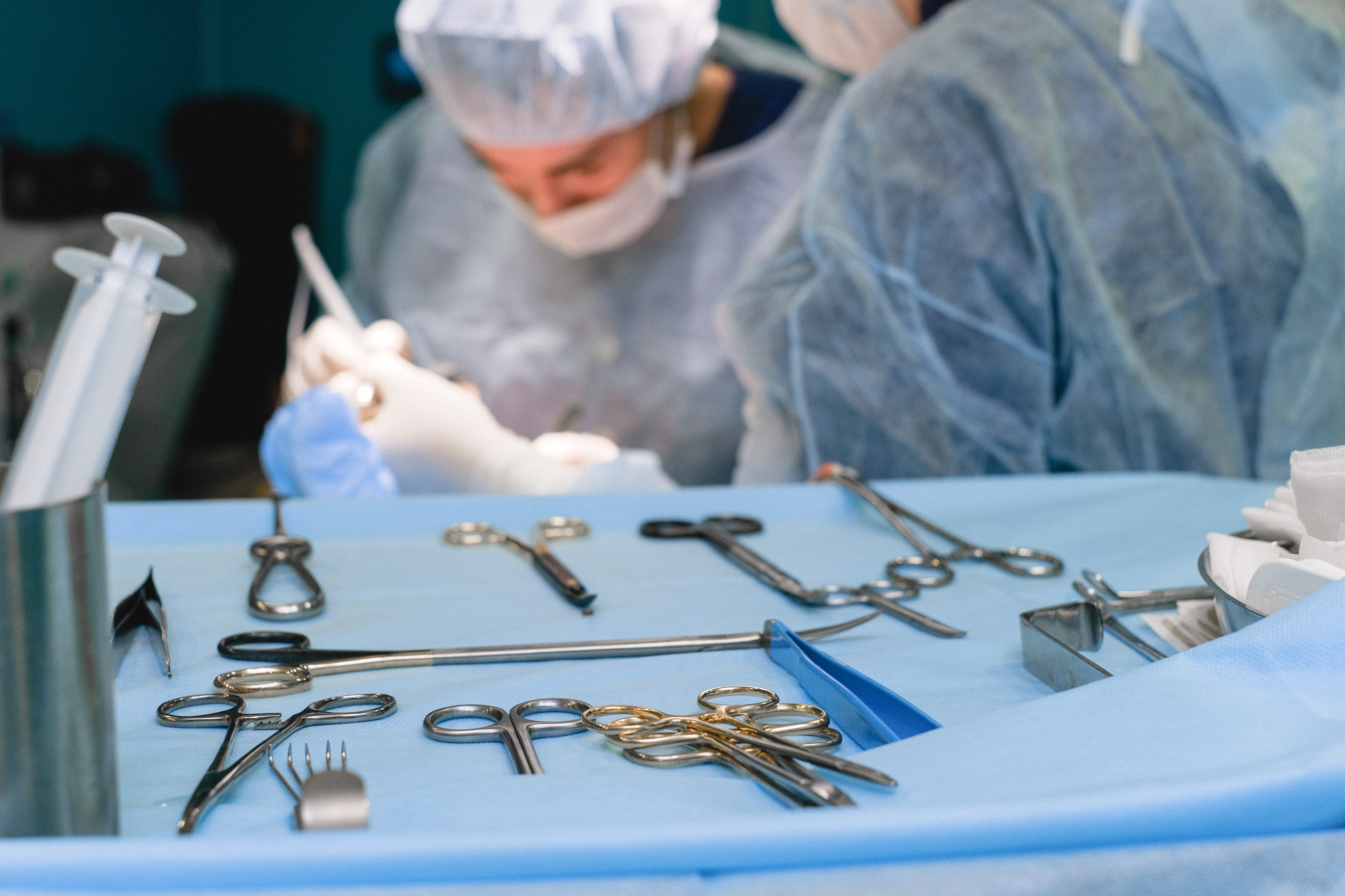 Israel: medicii chirurgi au reatașat capul unui copil de gât, după un accident