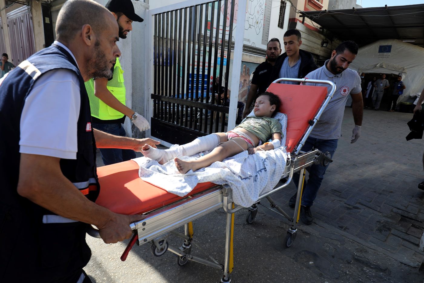 Rafila: Mai mulți copii palestinieni răniți vor fi tratați în spitalele din România 