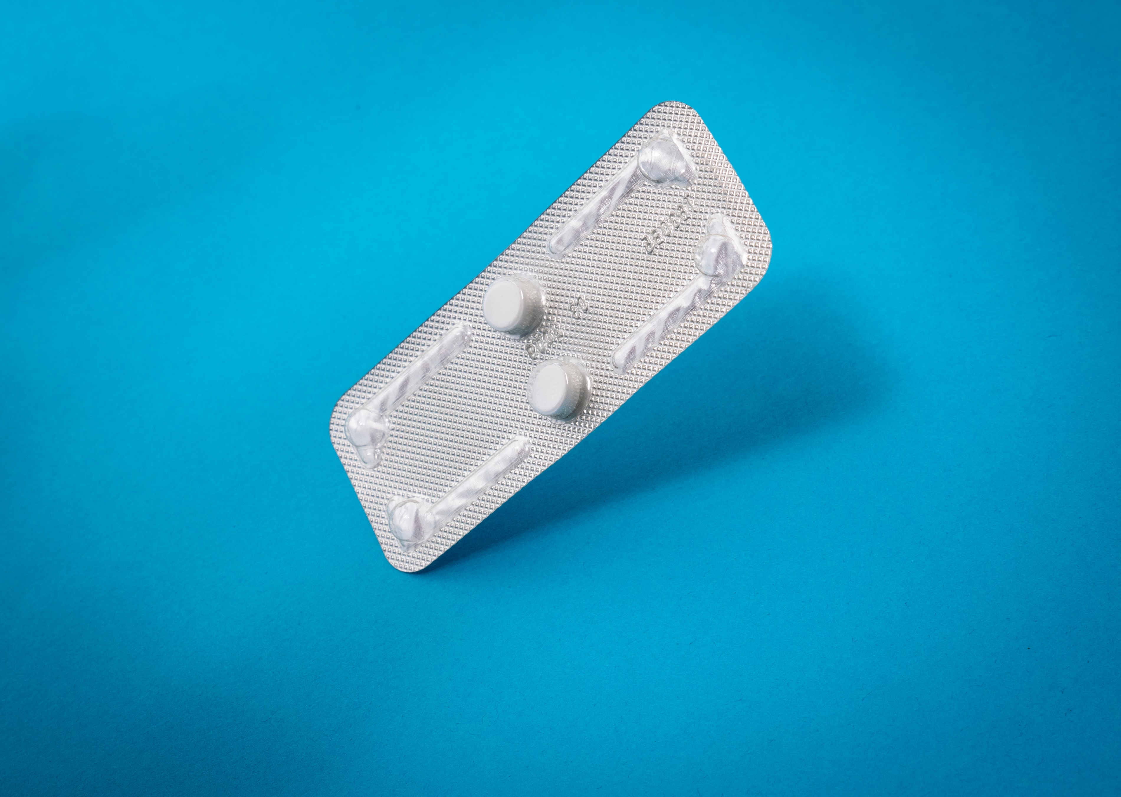 Pilula de a doua zi, mai eficientă când este administrată cu un analgezic