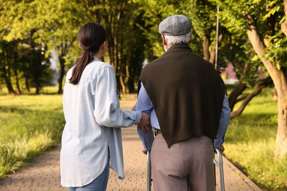 Ce se întâmplă după externare: recuperarea pe care o duc familiile din România, acasă