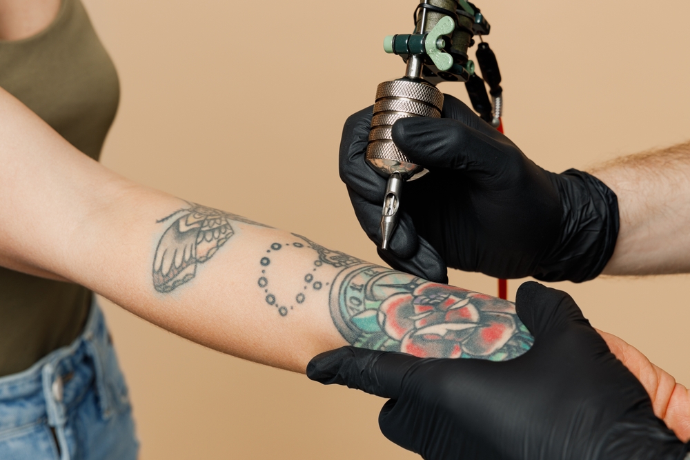 Studiu: Tatuajele cresc riscul de limfom cu 21%