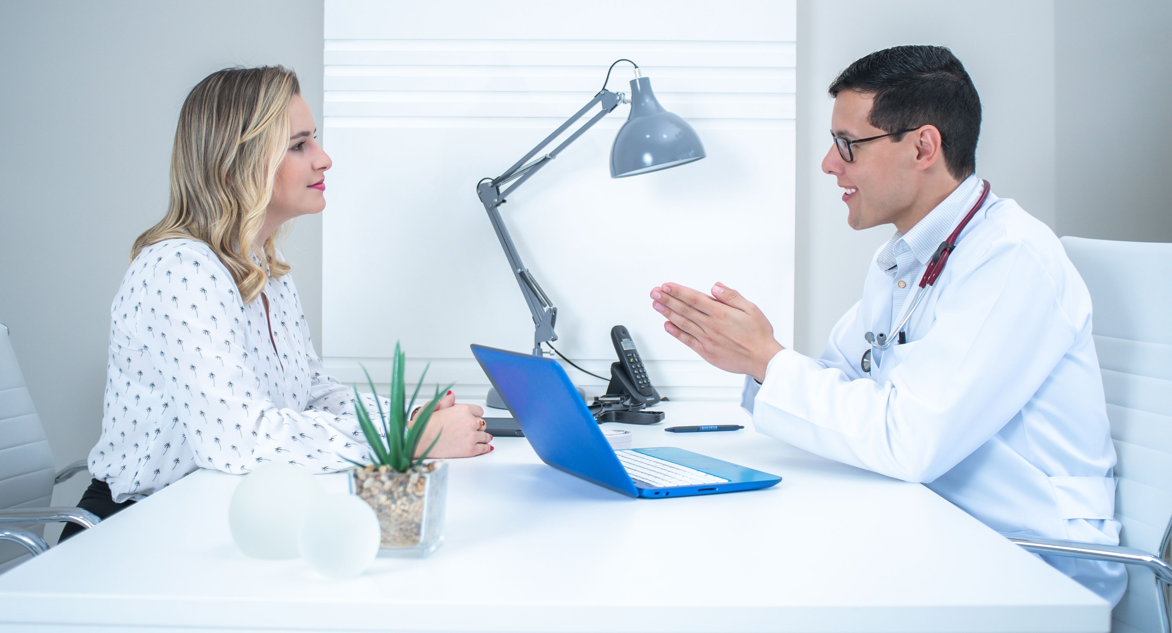 Ce aleg cadrele medicale în 2026? Să lucreze la stat sau la privat?