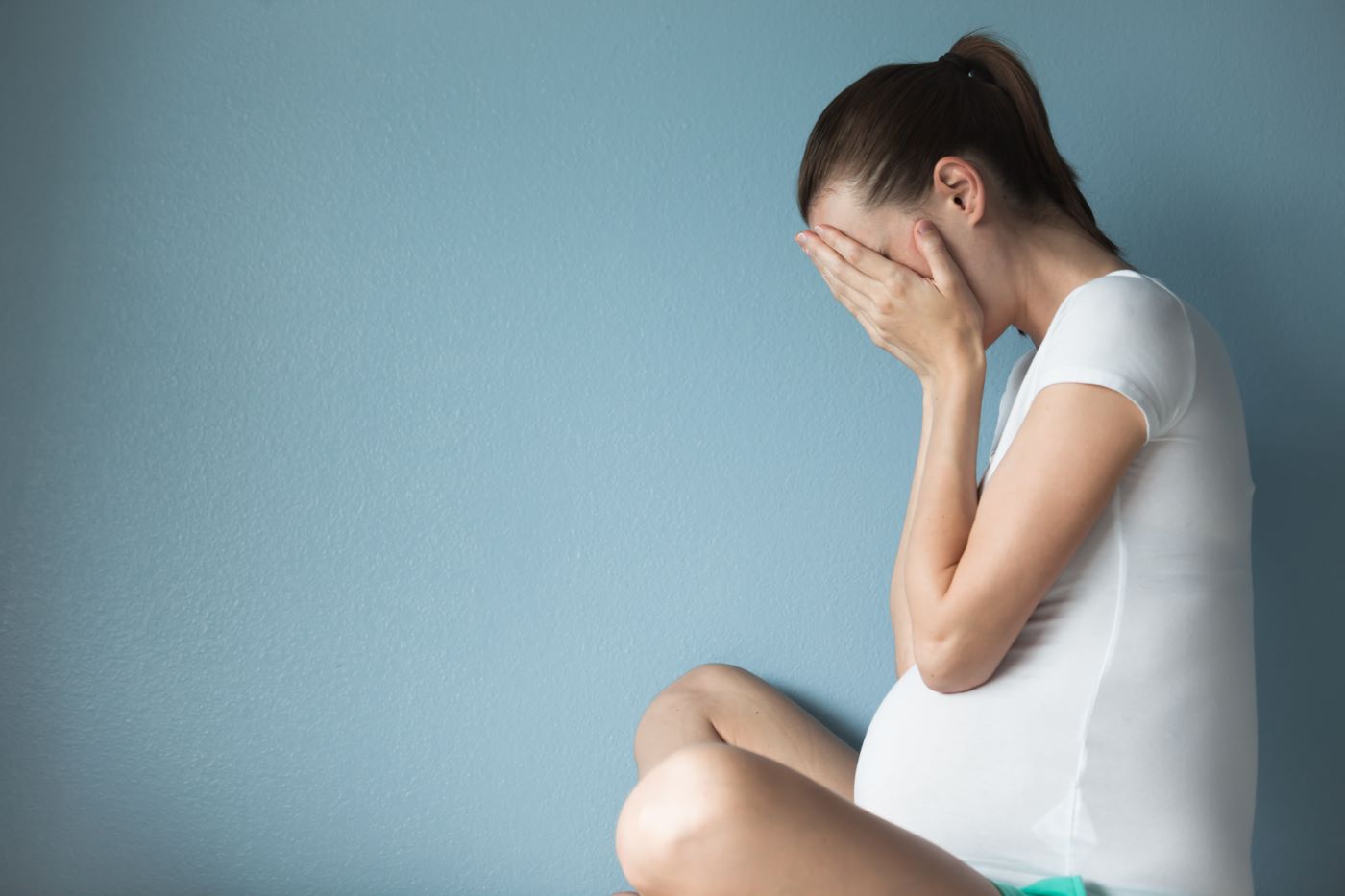 Femeile care au avut migrene înainte de sarcină, risc crescut de complicații  