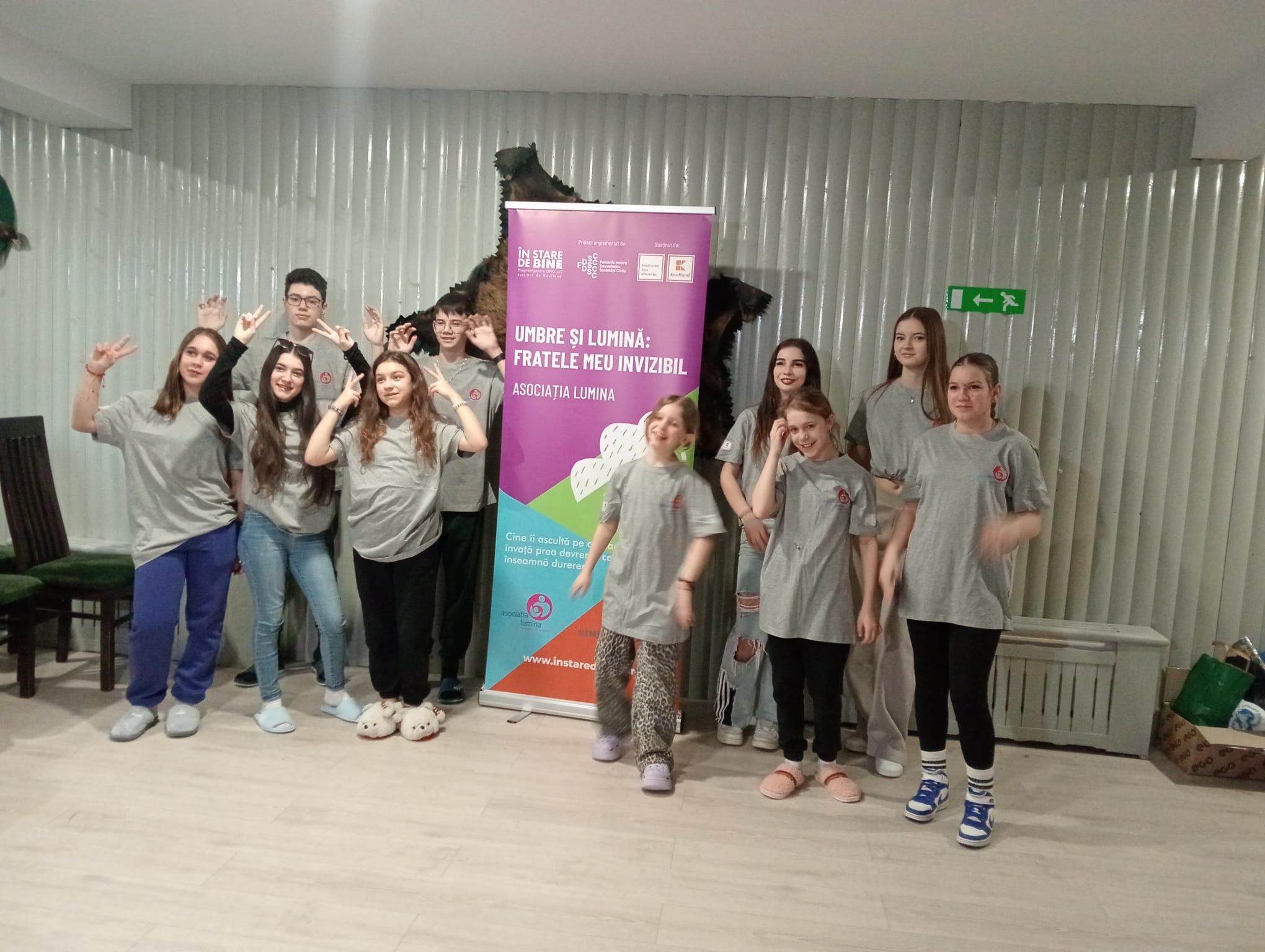 Asociația Lumina își îndreaptă atenția către tinerii „invizibili”, cei care se confruntă cu cazuri de boli grave în familie